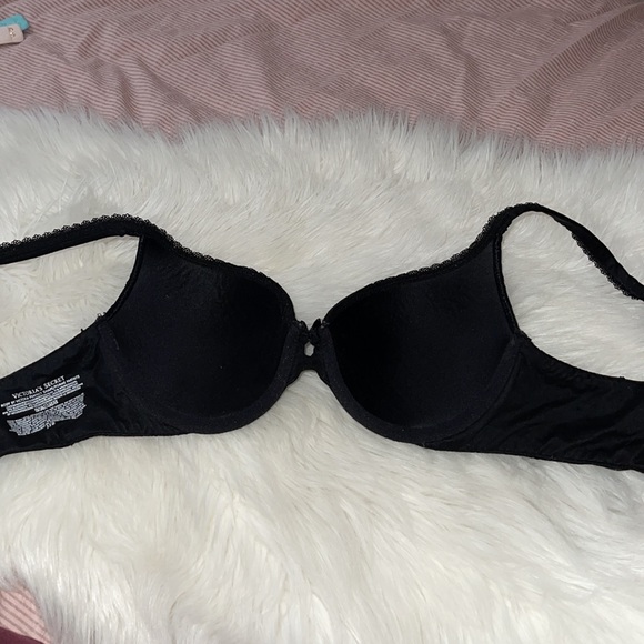 Victoria’s Secret Black Lace Multi-way Padded Bra - Picture 5 of 6